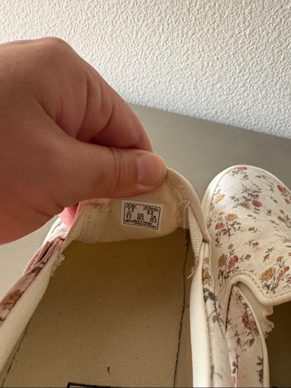 Vans White Floral Slip-On Shoes - Picture 4 of 5